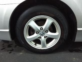 Honda Civic HYBRID picture 15