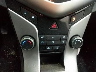 Chevrolet Cruze  picture 14