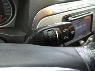 Ford S-Max  picture 2