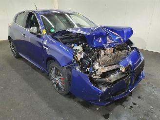 Vrakbiler auto Alfa Romeo Giulietta 1.4 T Exclusive 2014/10