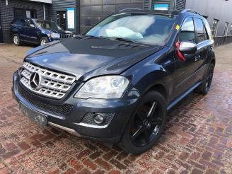 rozbiórka samochody osobowe Mercedes ML ML II (164/4JG), SUV, 2005 / 2011 4.0 ML-450 CDI 4-Matic V8 32V 2011