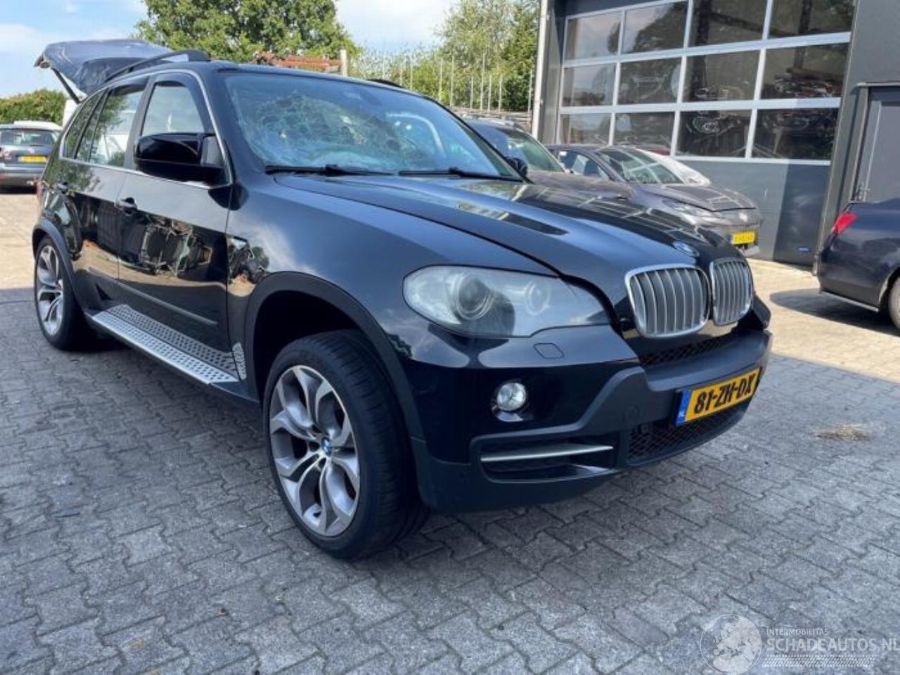 BMW X5 X5 (E70), SUV, 2006 / 2013 4.8i V8 32V