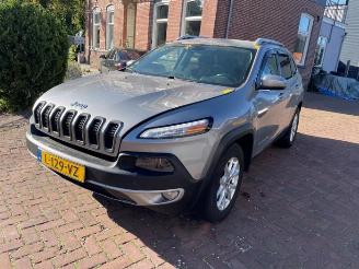 Coche siniestrado Jeep Cherokee Cherokee (KL), Terreinwagen, 2013 2.4 16V 4x4 2015