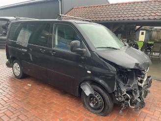 Vrakbiler auto Volkswagen Transporter Multivan T5 (7E/7HC/7HF/7HM), MPV, 2003 / 2015 2.5 Tdi 2009/5