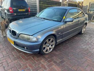 Vrakbiler auto BMW 3-serie 3 serie (E46/2), Coupe, 1998 / 2006 318 Ci 16V 2002