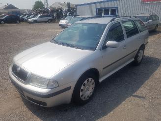Uttjänta bilar auto Skoda Octavia Zilver LF7T Onderdelen Bumper Deur 2006/3
