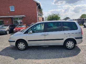 Peugeot 807 Zilver EZR 2.2 HDI Onderdelen 20LM24 Bak picture 4