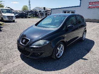 Salvage car Seat Altea 1.8 TFSI Zwart LC9Z Onderdelen BZB Motor 2008/12