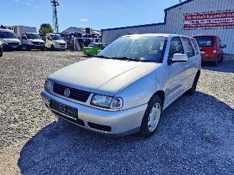 Sloopauto Volkswagen Polo 6KV 1.4 16V Zilver LS7N Onderdelen APE Motor 2000/11