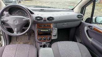 Mercedes A-klasse 761 picture 11