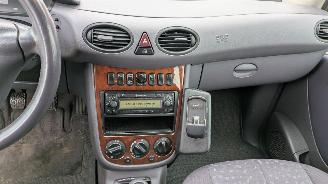 Mercedes A-klasse 761 picture 14