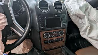 Mercedes M-klasse ML 350 CDI 4Matic picture 13