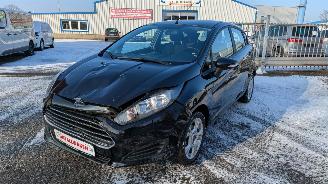 Schadeauto Ford Fiesta 1.0 Automatik 2014/3