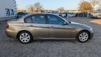 BMW 3-serie 320i picture 4