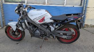 disassembly motor cycles Honda VFR 750 RC24 1986/6