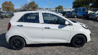 Kia Picanto 1.0 picture 4