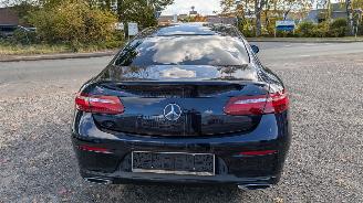 Mercedes E-klasse E 200 Coupe picture 6