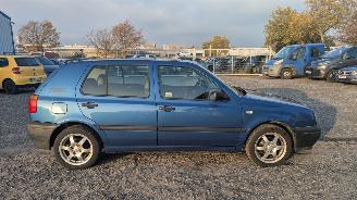 Volkswagen Golf 1.6 picture 4