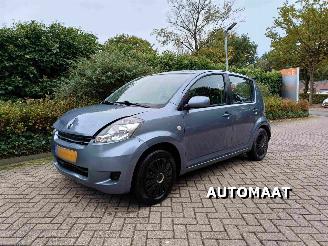 Coche accidentado Daihatsu Sirion 2          1.3-16V Exclusive automaat 2010/12
