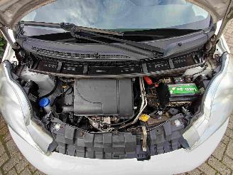 Peugeot 107 1.0 Access Accent airco  * MOTORSCHADE * picture 9