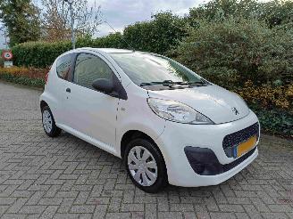 Auto incidentate Peugeot 107 1.0 Access Accent airco  * MOTORSCHADE * 2012/9