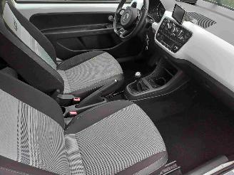Volkswagen Up! 1.0 high up! WHITE ! 55kw picture 6