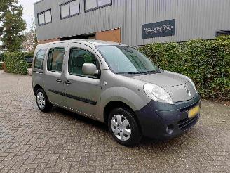 Auto incidentate Renault Kangoo Family 1.6-16V Expression invalide / rolstoel vervoer 2008/3