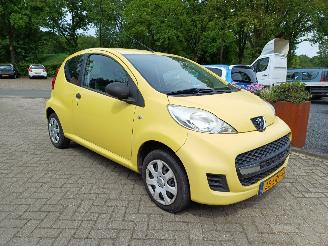 uszkodzony samochody osobowe Peugeot 107 1.0-12V XR 2010/6