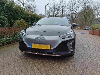Hyundai Ioniq Premium EV picture 22