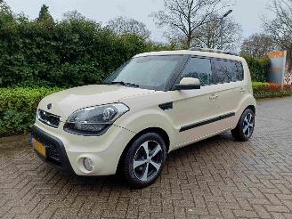 Schadeauto Kia Soul 1.6 Rhythm 2012/4