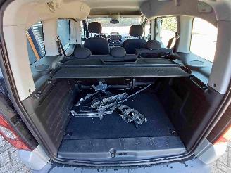 Peugeot Partner Tepee 1.6 VTi Access picture 8