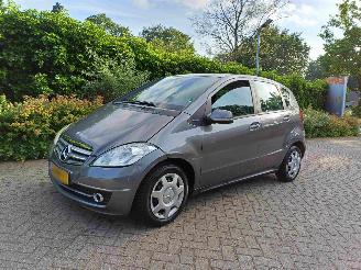 Damaged car Mercedes A-klasse 160 BlueEFFICIENCY Business Class 2010/12
