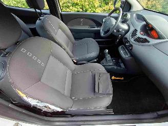 Renault Twingo 1.2-16V Dynamique picture 6