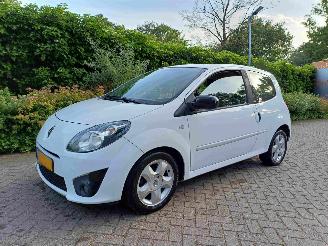 Damaged car Renault Twingo 1.2-16V Dynamique 2011/5