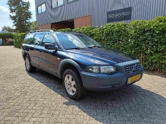 Schadeauto Volvo Xc-70 2.5 T Comfort Line LPG/G3 2003/1