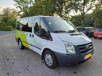 Auto incidentate Ford Transit Kombi 300S 2.2 TDCI 9 persoons 2009/10