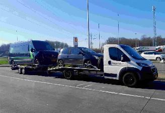 -  Peters 2700 autoambulance 2040 kg laadvermogen picture 13