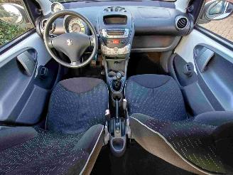 Peugeot 107 1.0-12V XS 5drs airco picture 5