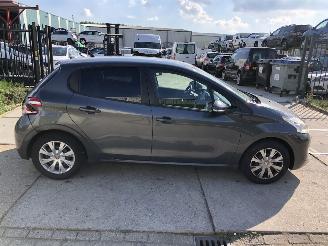 Auto incidentate Peugeot 208 12i 5 drs E5 2012/8