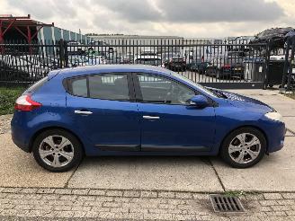damaged passenger cars Renault Mégane 2.0tce 132kW 5 drs 2010/6