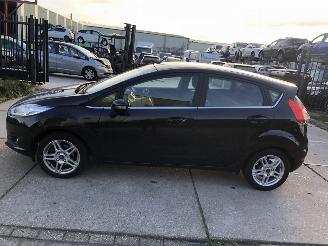 uszkodzony samochody osobowe Ford Fiesta 1.0i ecoboost 74kW Navi 2014/9