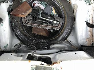 Peugeot 107 5 drs Airco picture 11