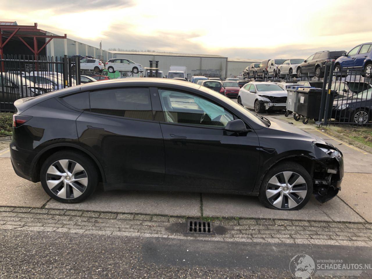 Tesla Model Y RWD 58kWh