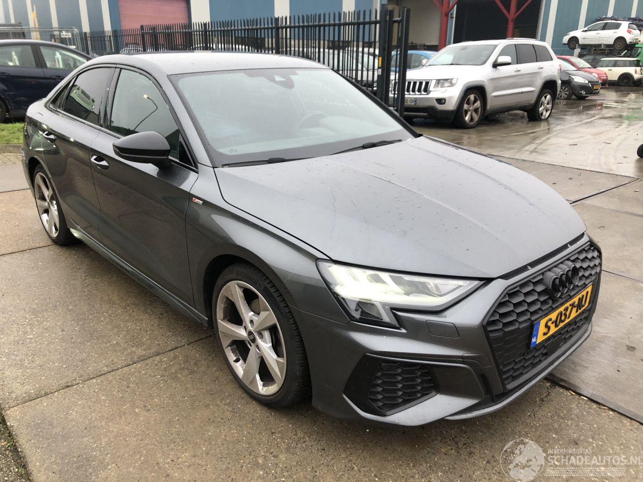 Audi A3 35TFSI S-LINE Limo 110kW