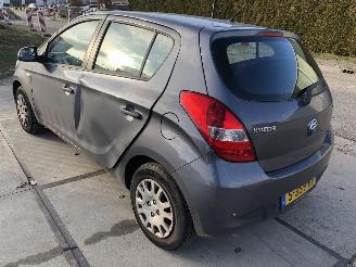 Hyundai I-20 12i 59kW E5 Airco picture 5