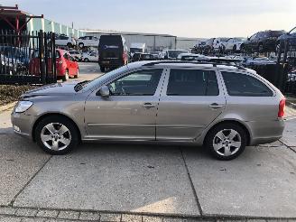 Auto incidentate Skoda Octavia 12tsi 77kW E5 DSG Combi 2011/11