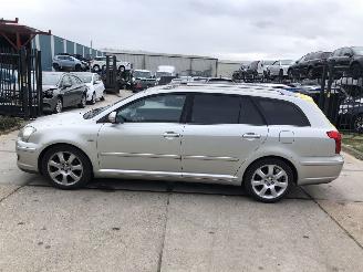 Voiture accidenté Toyota Avensis 2.4i Aut. 120kW Combi 2006/11