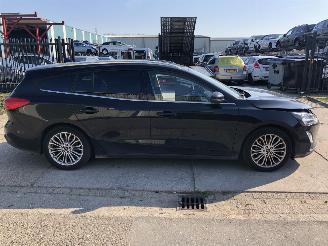 Unfallwagen Ford Focus 1.0 ecoboost 92kW Titanium Business 2021/1