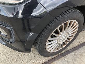 Volkswagen Up! High Up! Blue Motion picture 11