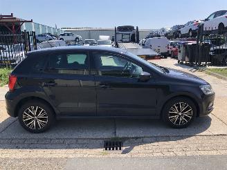 Damaged car Volkswagen Polo 12tsi 66kW E6 5 drs 2016/8